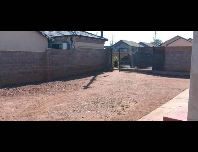 3 BEDROOM HOUSE FOR SALE IN BRAM FISCHERVILLE